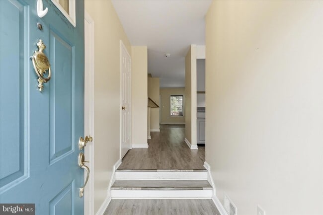 Building Photo - 8624 Sanderling Dr