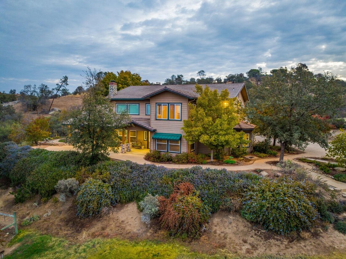 Foto principal - 48044 Hildreth Rd