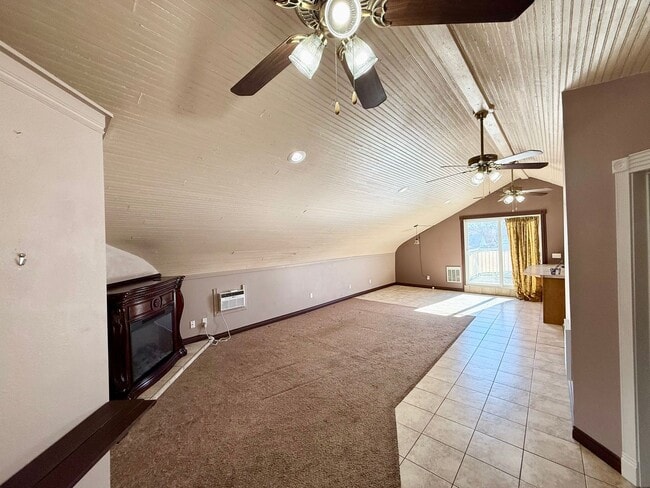 Building Photo - Keefer Studio