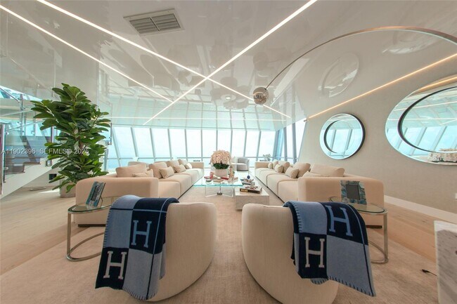 Foto del edificio - 17121 Collins Ave