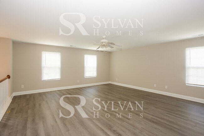 Building Photo - Come view this lovely home