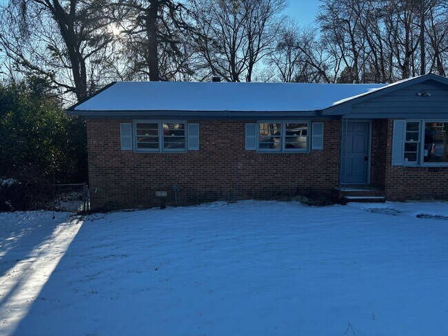 Foto del edificio - 5632 Birch Rd