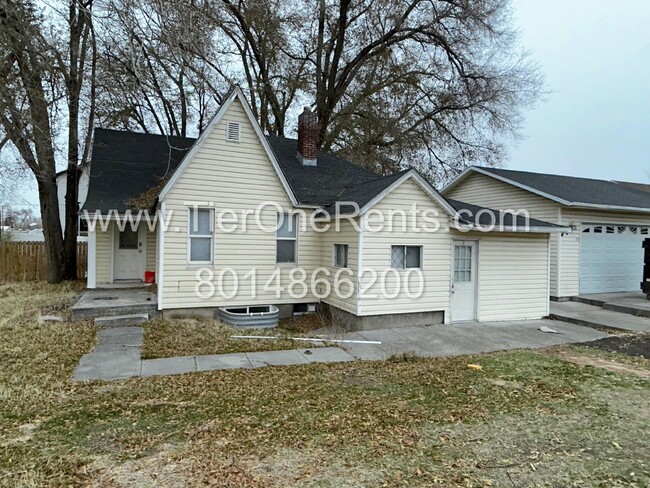 Building Photo - for a limited time, this property offers n...