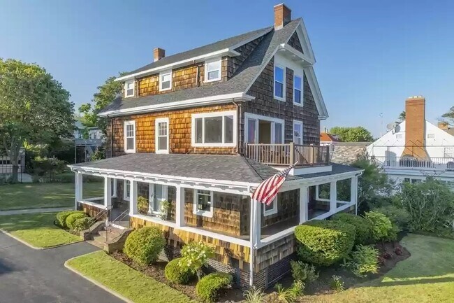 193 Lynn Shore Drive - 193 Lynn Shore Dr