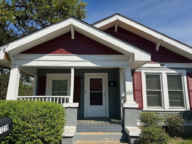 Foto del edificio - 1219 Randolph Ave