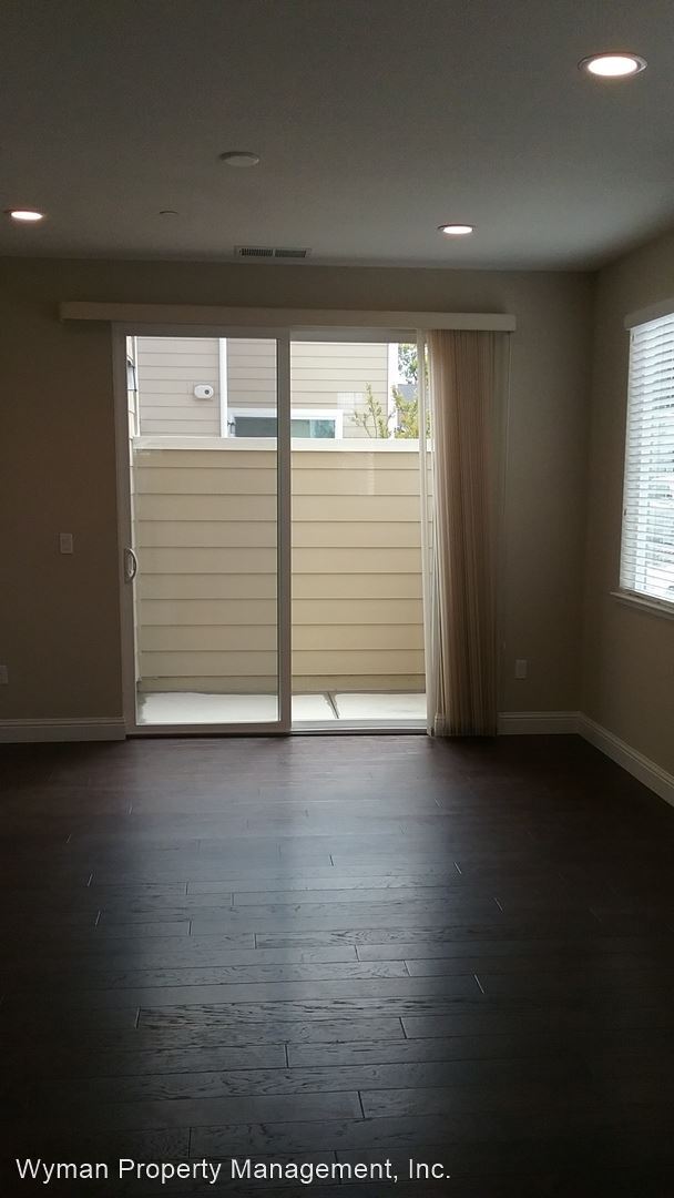 Building Photo - 3 br, 2.5 bath House - 2184 Eva Street