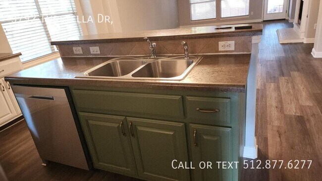 Foto del edificio - 3792 Turetella Dr