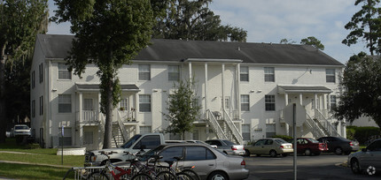 Williamsburg Village Apartments photo'