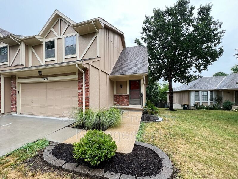 11739 Monrovia St, Overland Park, KS 66210 House Rental in Overland