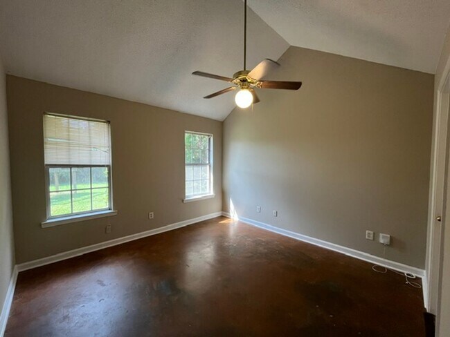 Foto del edificio - 7043 Foxhall Dr