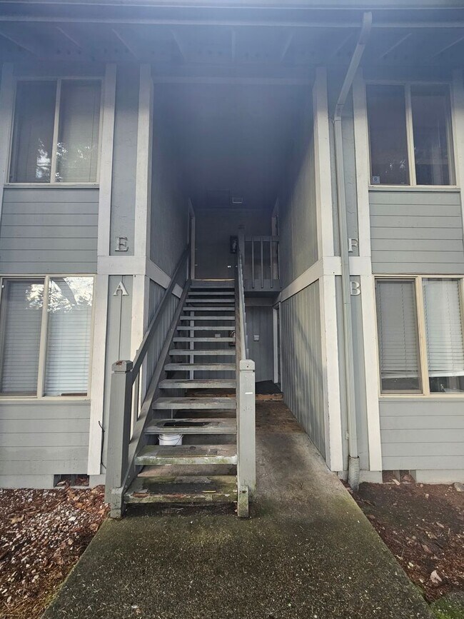 Building Photo - Federal way remodeled 1 bedroom & 1 bath c...