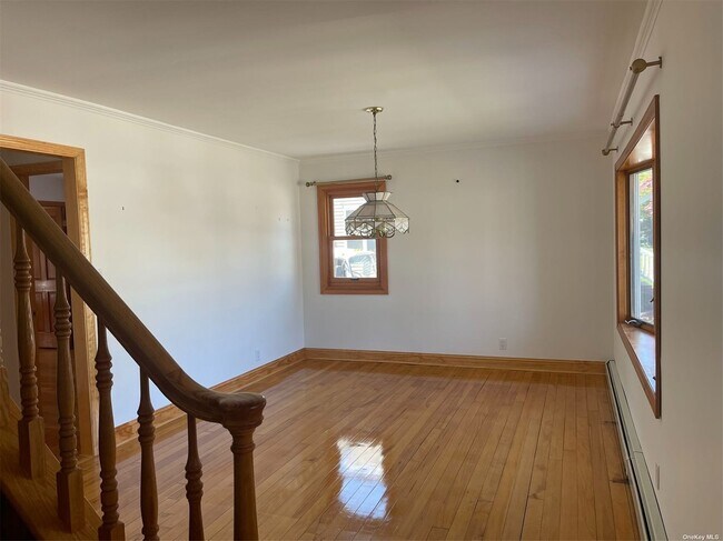 Foto del edificio - 76 Seaman Rd