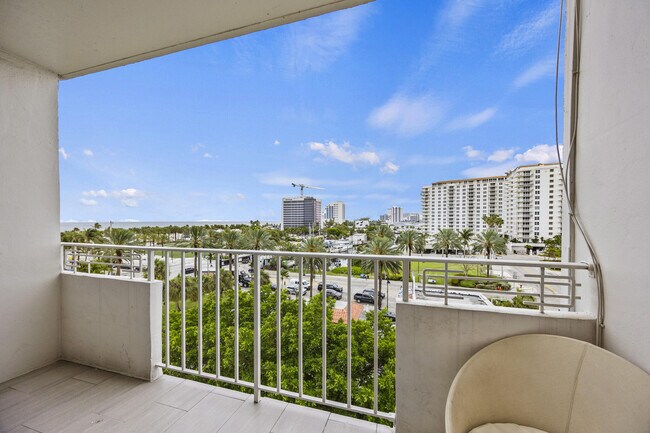 Foto del edificio - 2900 Banyan St