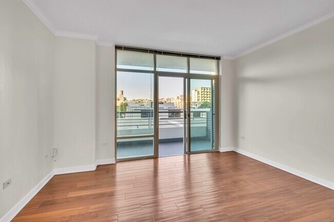 Foto del edificio - 425 W Beech St