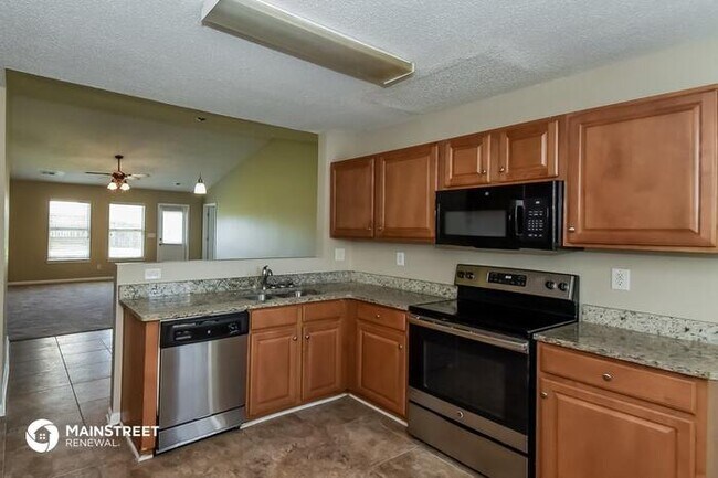 Building Photo - 445 Pinevale Ct, Atlanta, GA 30349