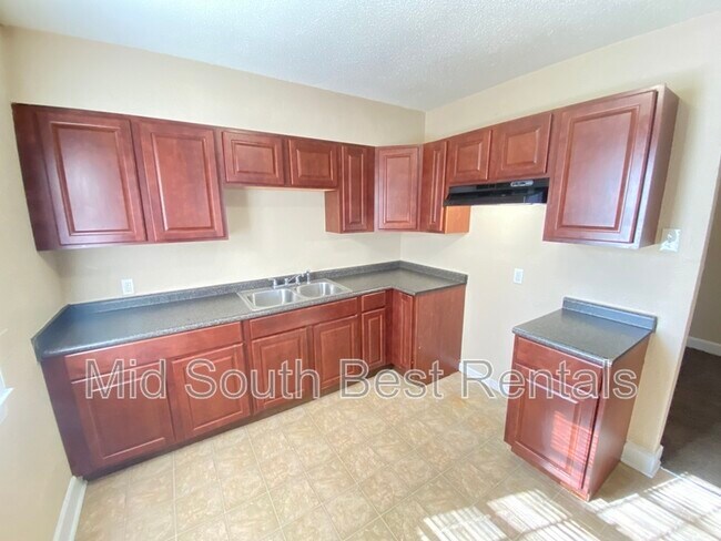 Foto del edificio - 1283 Poppen Cove