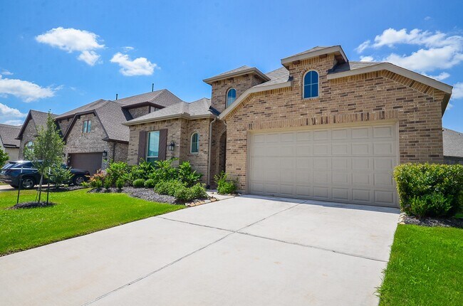Building Photo - 23719 Sweeny Vly Dr