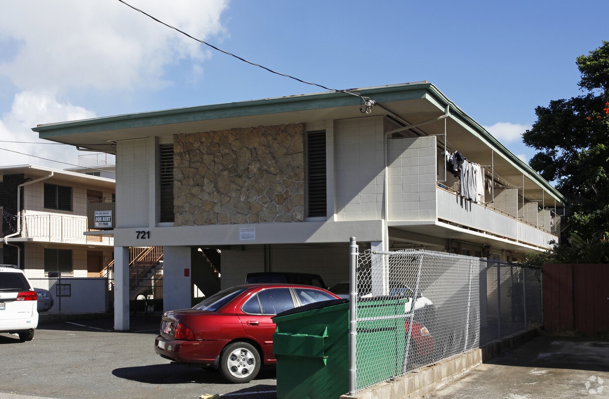Building Photo - 721 Birch St