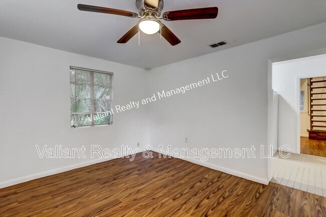 Building Photo - 246 Jasmine St