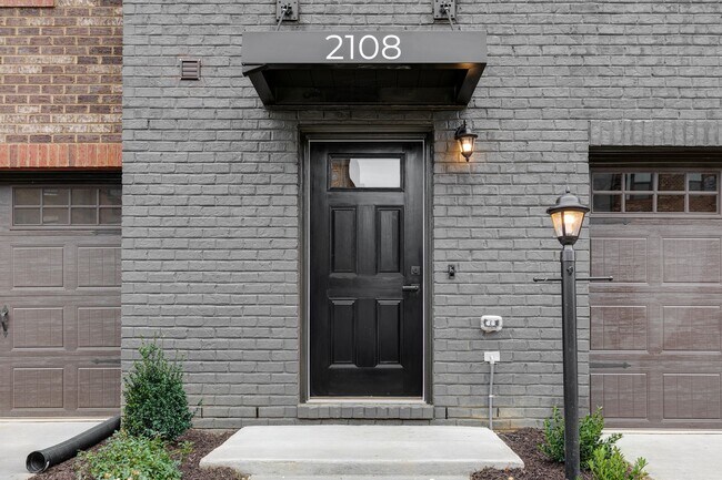 Foto del edificio - New Luxury Townhome Available in Belle Heights! ***Available Early July 2026***