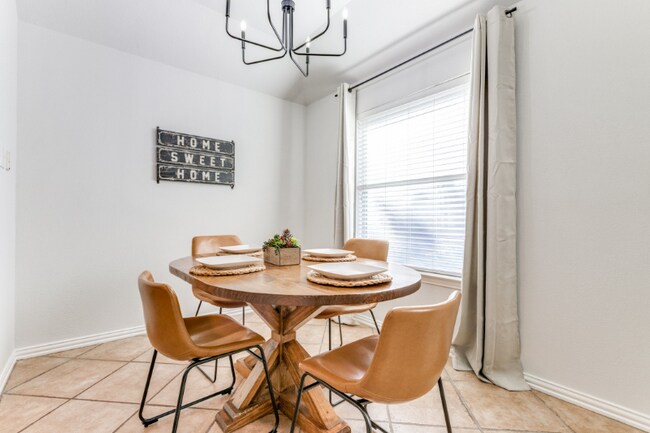 Foto del edificio - 8421 Green Ash Dr