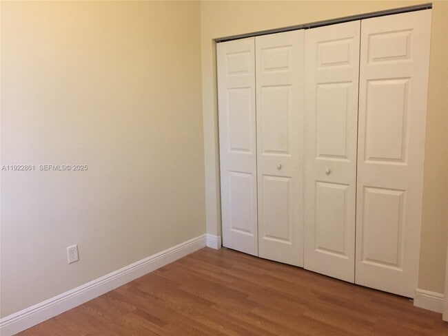 Foto del edificio - 2205 Clipper Pl