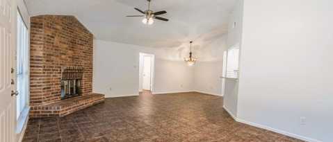 Foto del edificio - 15218 Travis Point Ln