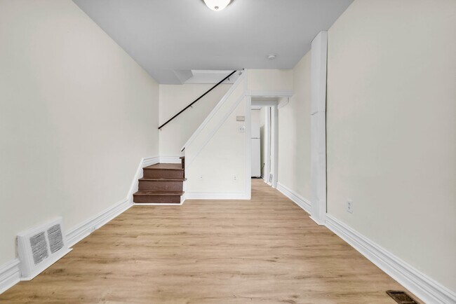 Building Photo - Charming Rental Home in Convenient Allentown Location
