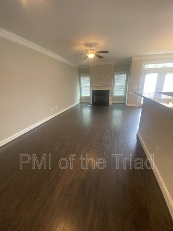 Foto del edificio - 5179 Farm House Trail