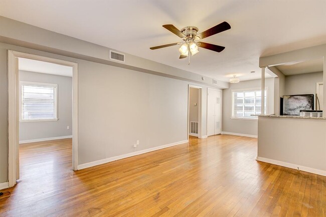 Building Photo - 3255 S University Dr
