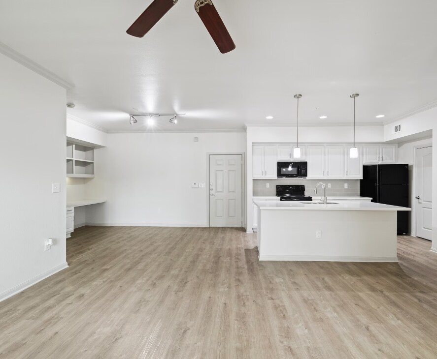 Primary Photo - Apartment for Rent