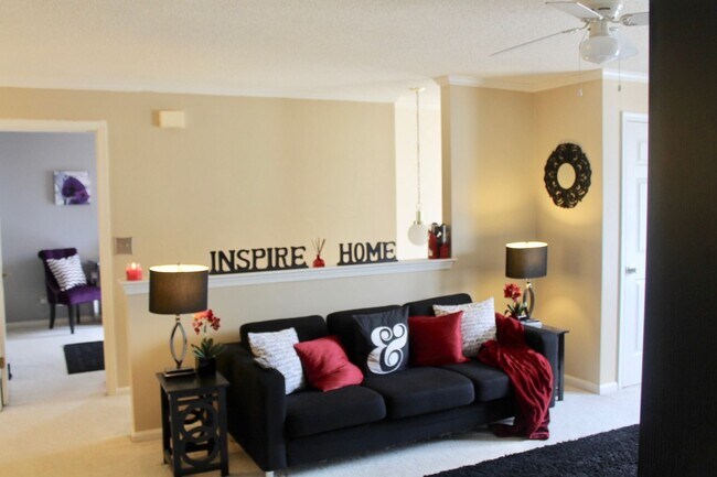 Foto del edificio - 2BD/ 2BA Condo with New Carpet & Community Pool!