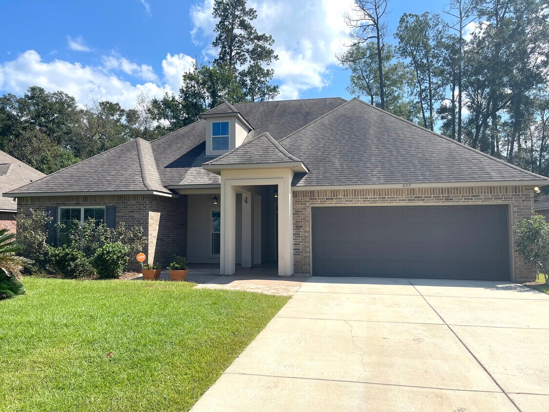 Primary Photo - 887 Woodsprings Ct