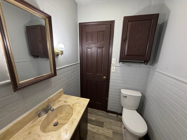 Foto del edificio - 602 English-W