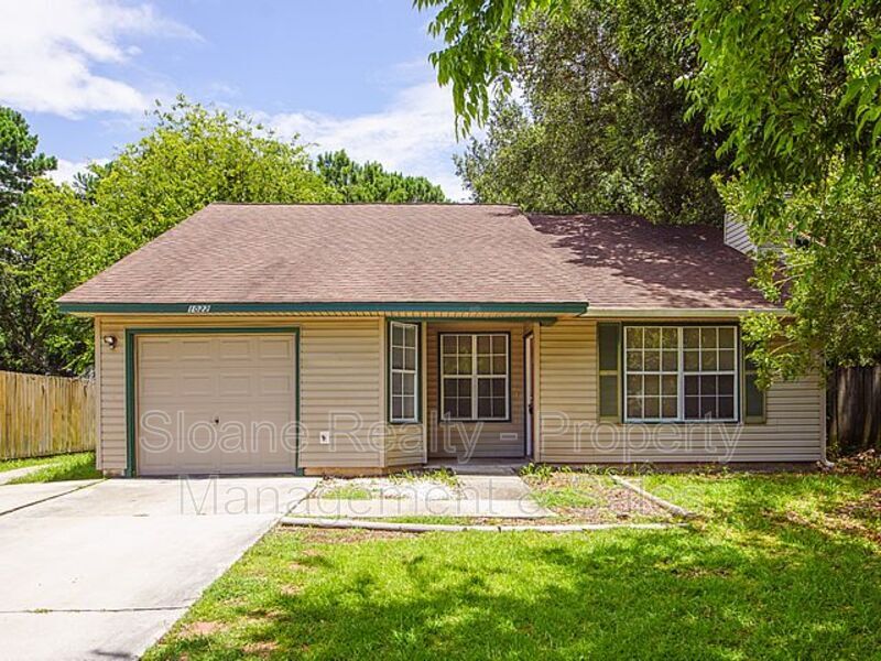 Foto principal - 1022 Oakcrest Dr
