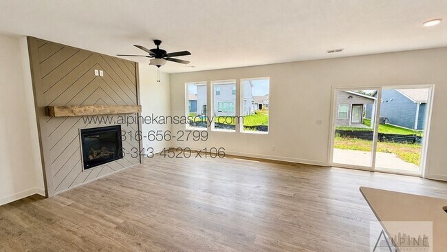 Foto del edificio - New Construction Available in Woodhaven