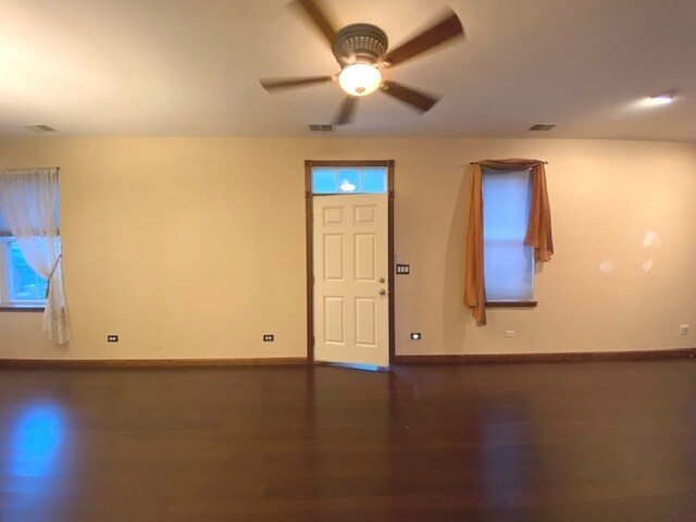 Building Photo - 2959 Hillsboro Ct