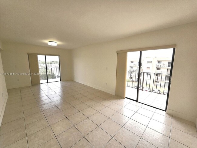 Foto del edificio - 8517 NW 7th St