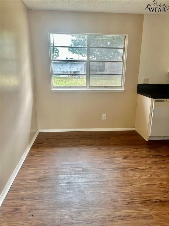 Foto del edificio - 4710 Eden Ln