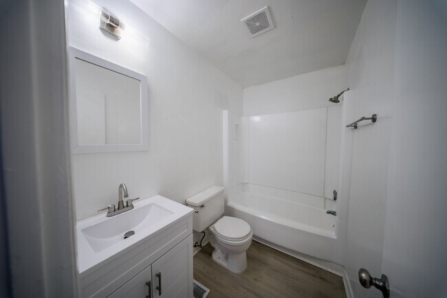 Foto del edificio - 207 Johnson St