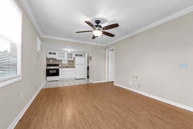 Foto del edificio - 1BD/1BA Apartment off Curry Ford in Henley...