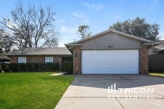 Building Photo - 2813 Whitehurst Dr