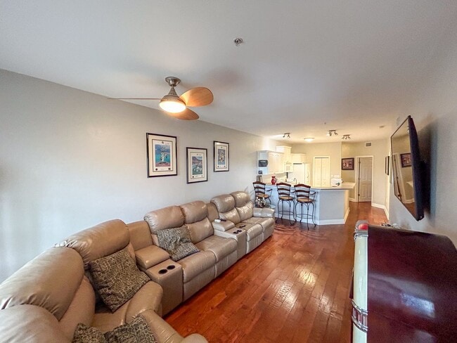 Building Photo - Union Street Station #324