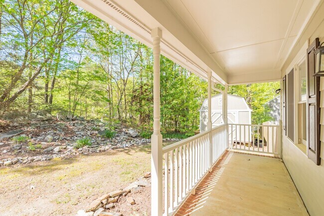 Foto del edificio - Fantastic 4BR in Desirable King's Grant! A...