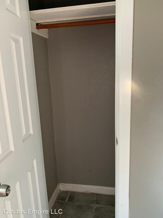 Building Photo - 1 br, 1 bath House - 7016 Narcissus St. Un...