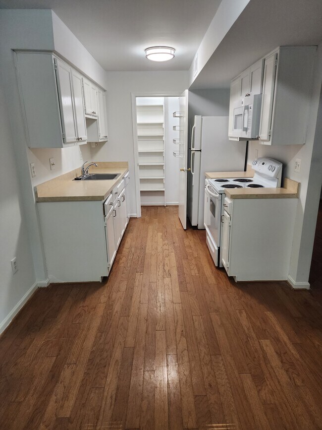 20225 Shipley Ter Unit 102, Germantown, MD 20874 Condo for Rent in