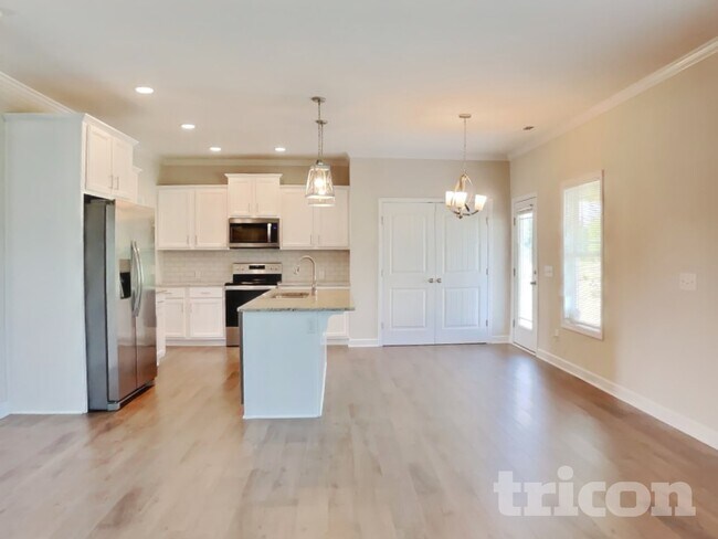 Building Photo - 94 Hazelwood Rd