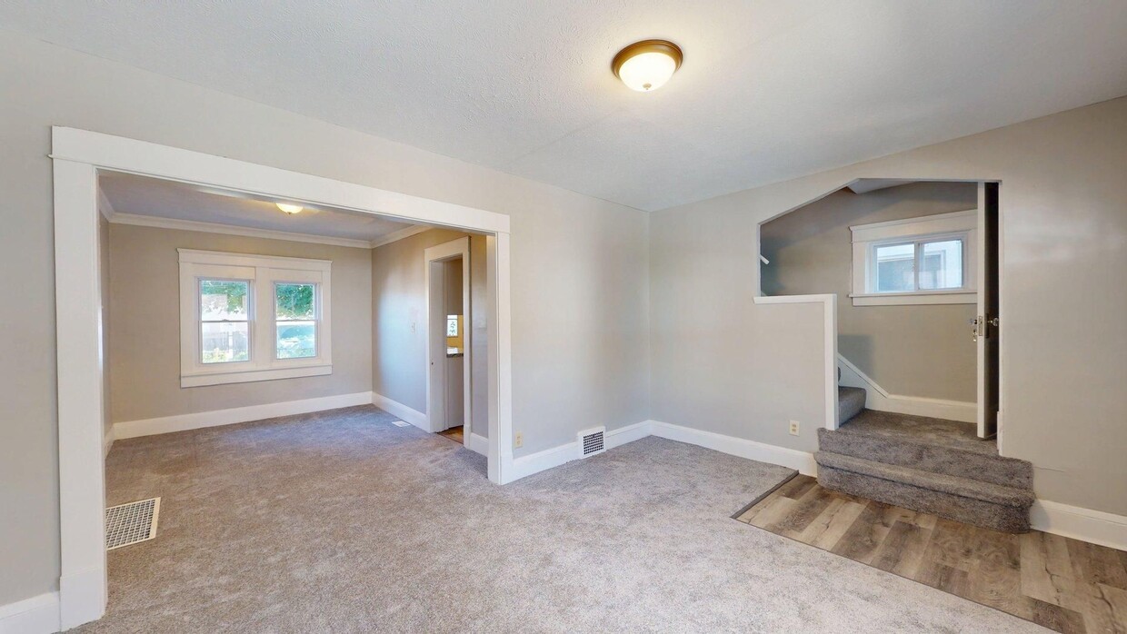 Foto principal - Cudell Area - 3 Bedroom - 1 Bath - Single ...