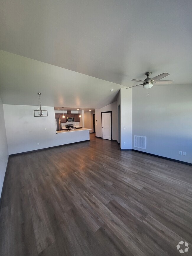 Building Photo - 1399 Destiny Ln