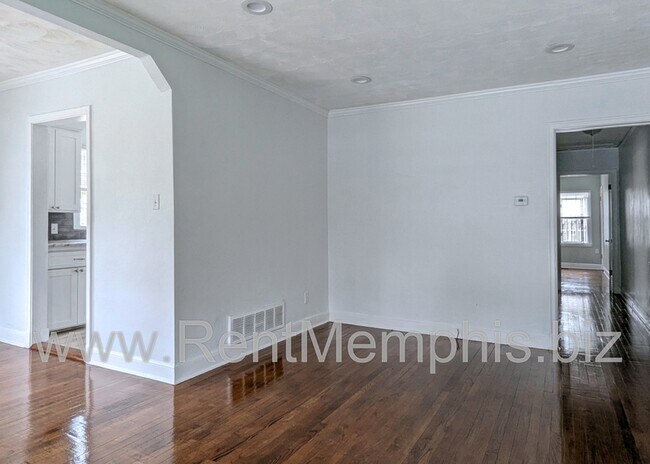 Foto del edificio - 625 E Pkwy S
